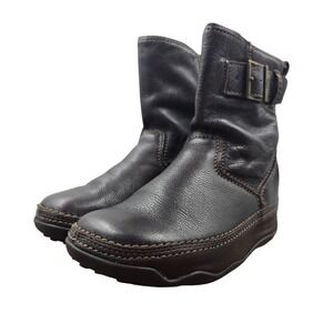 FitFlop SuperBoot Women Black Pebbled Leather Microwobbleboard Ankle Boots- 9